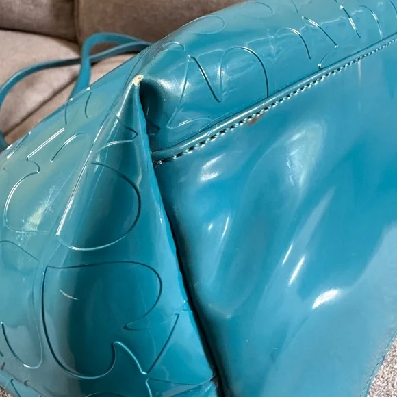 Large Patent Leather Kate Spade Tote - Picture 10 of 13